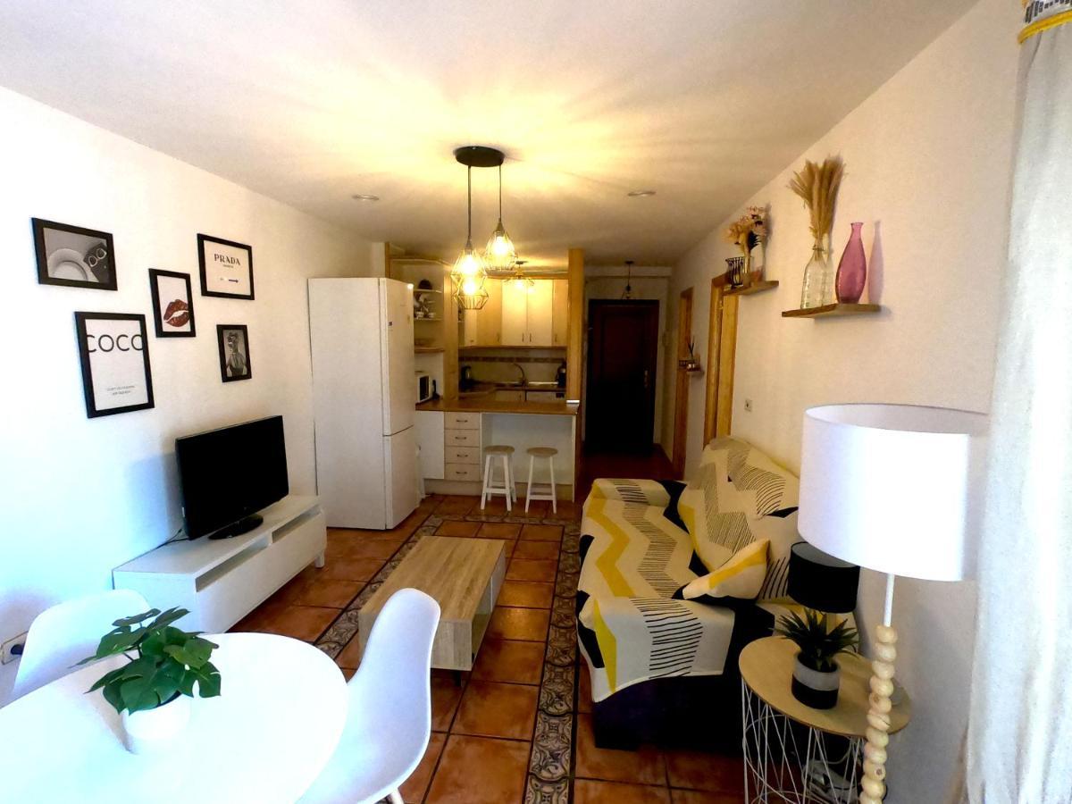 Апартаменты Apartamento Victoria Альмуньекар Экстерьер фото